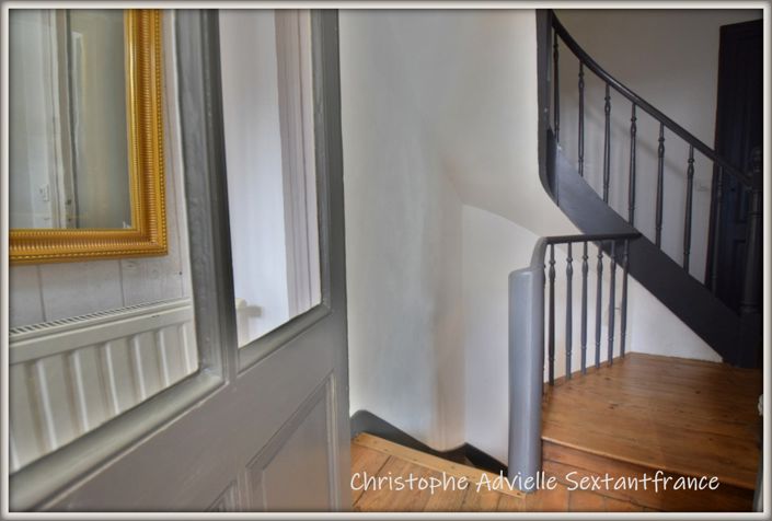 Image No.8-4 Bed Property for sale