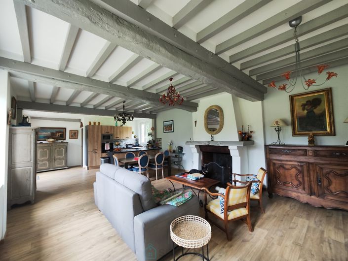 Image No.2-4 Bed House for sale