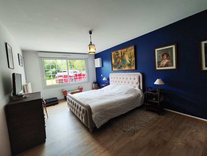 Image No.5-4 Bed House for sale