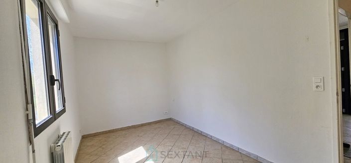 Image No.15-6 Bed House for sale