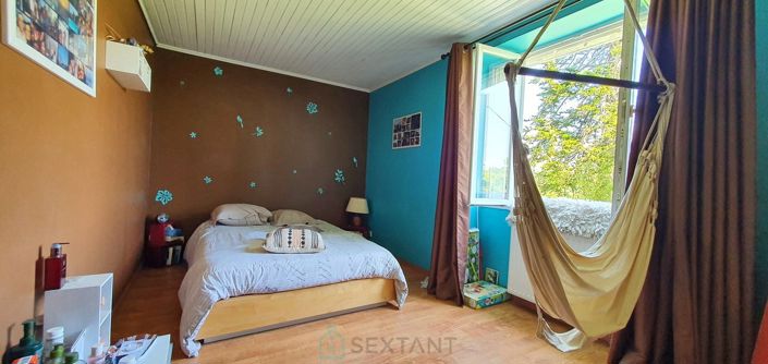 Image No.10-5 Bed Property for sale