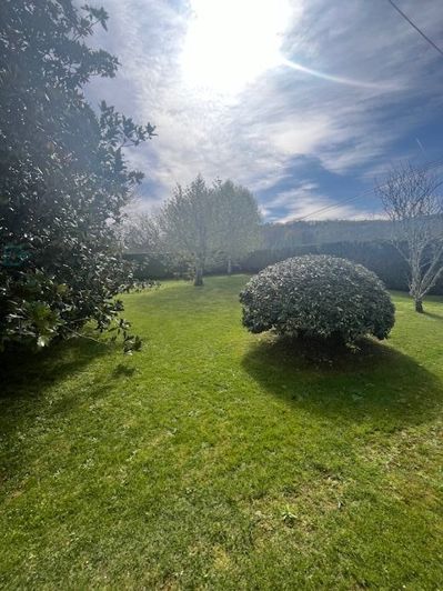 Image No.10-5 Bed Property for sale