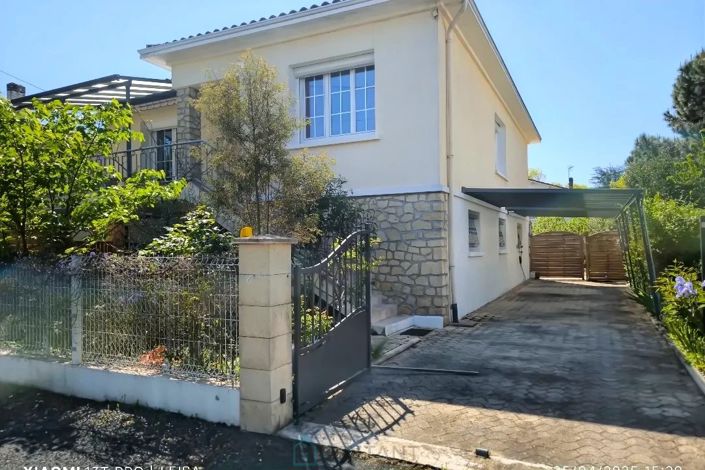 Image No.2-4 Bed House for sale