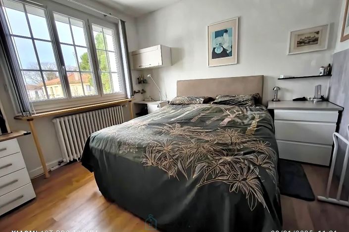 Image No.8-4 Bed House for sale