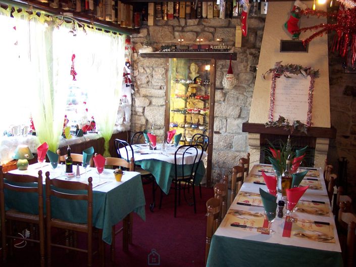 Image No.10-2 Bed Property for sale