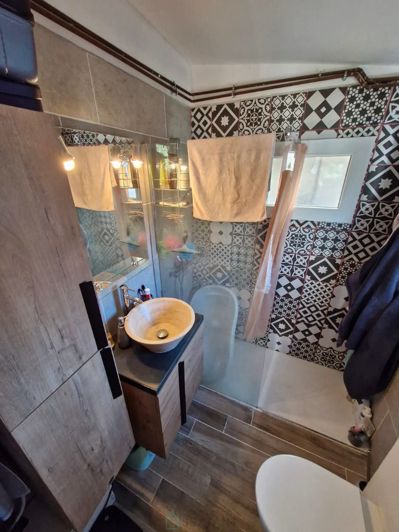 Image No.8-2 Bed House for sale