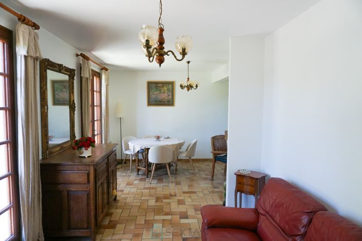 Image No.9-4 Bed Property for sale