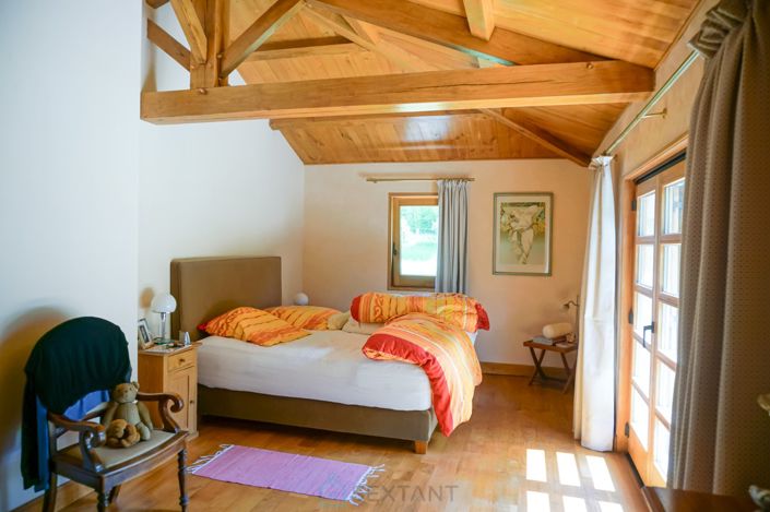 Image No.19-3 Bed Property for sale