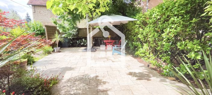 Image No.14-3 Bed Property for sale