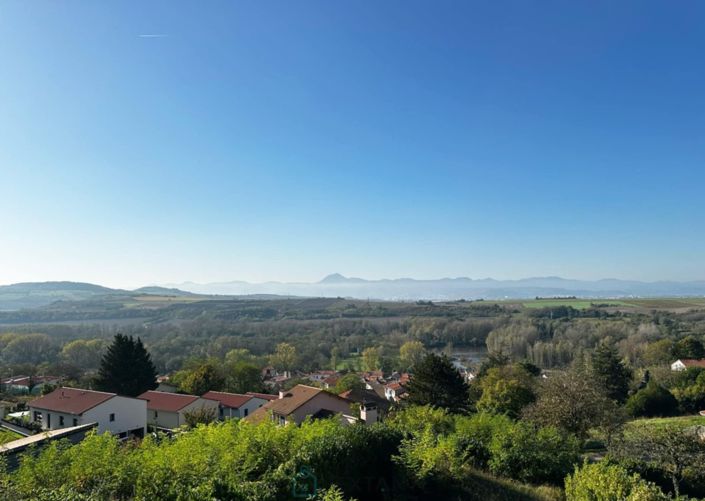 Image No.4-4 Bed Property for sale