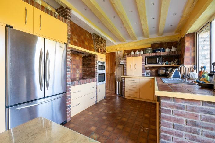 Image No.13-5 Bed Property for sale