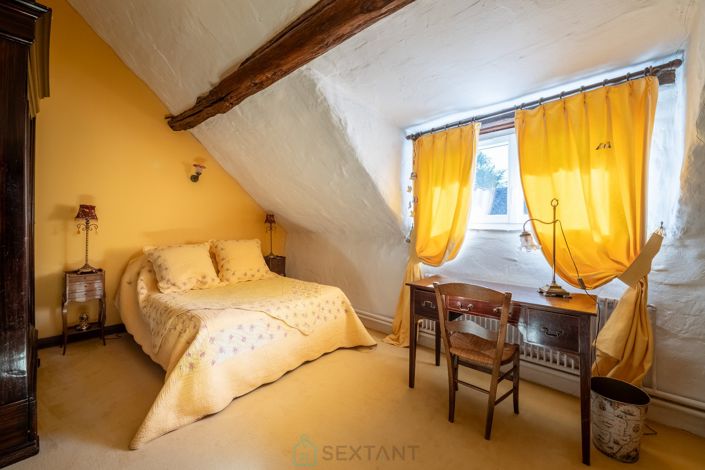 Image No.17-5 Bed Property for sale