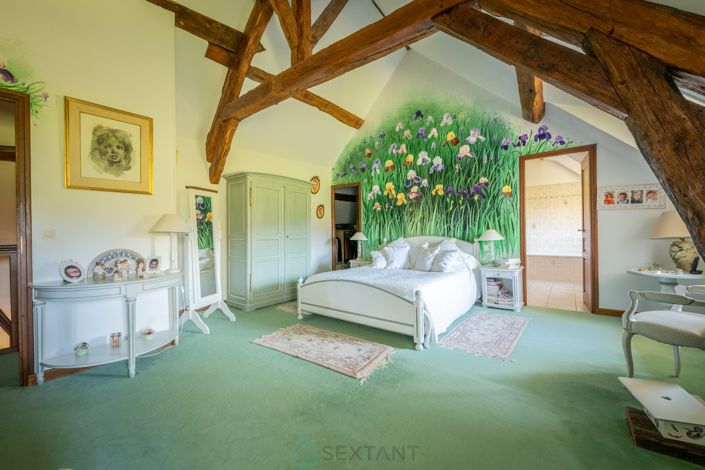 Image No.20-5 Bed Property for sale