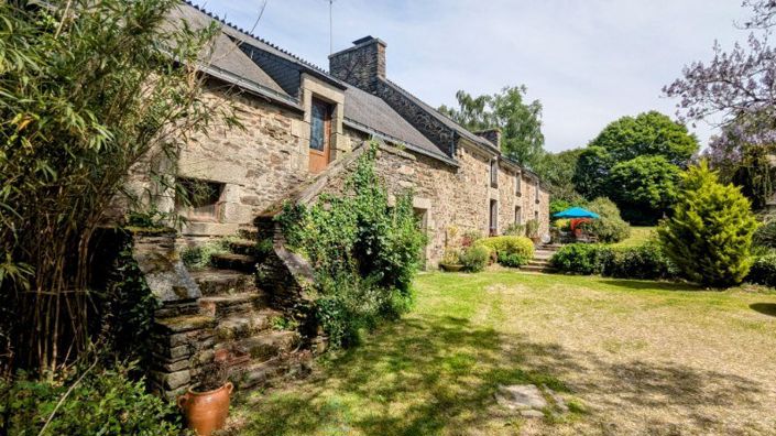 Image No.2-5 Bed Property for sale