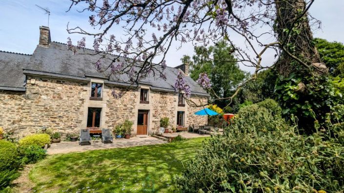 Image No.1-5 Bed Property for sale