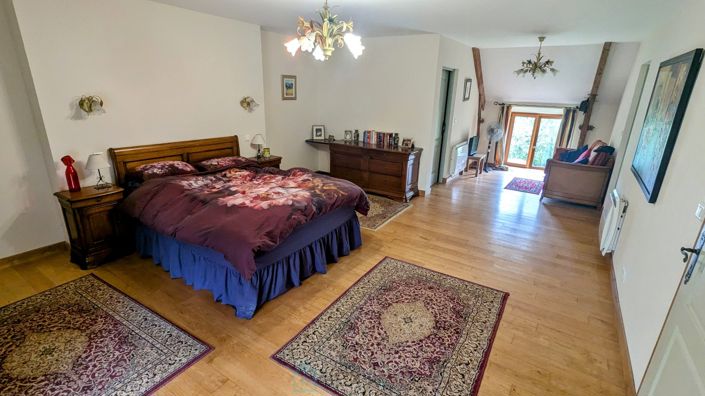 Image No.21-5 Bed Property for sale