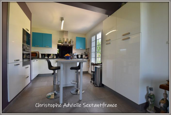 Image No.4-3 Bed Property for sale