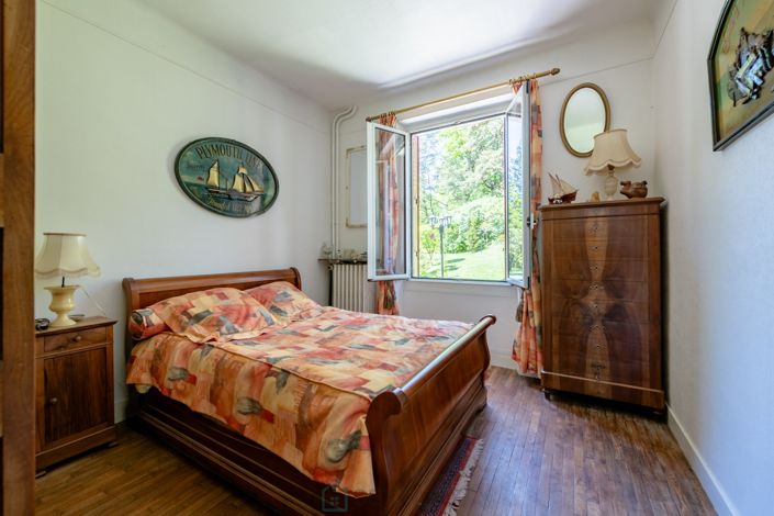 Image No.14-4 Bed House for sale