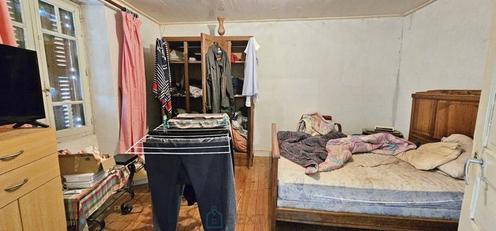 Image No.10-5 Bed House for sale