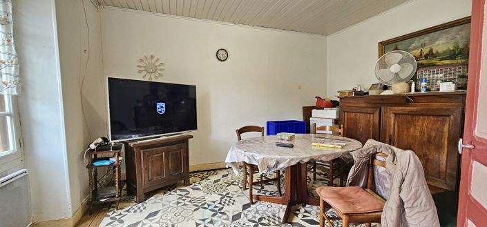 Image No.8-5 Bed House for sale