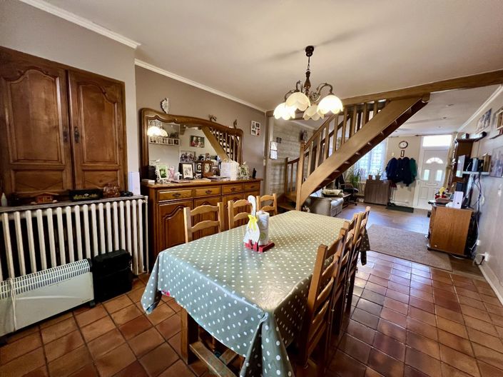 Image No.2-4 Bed House for sale