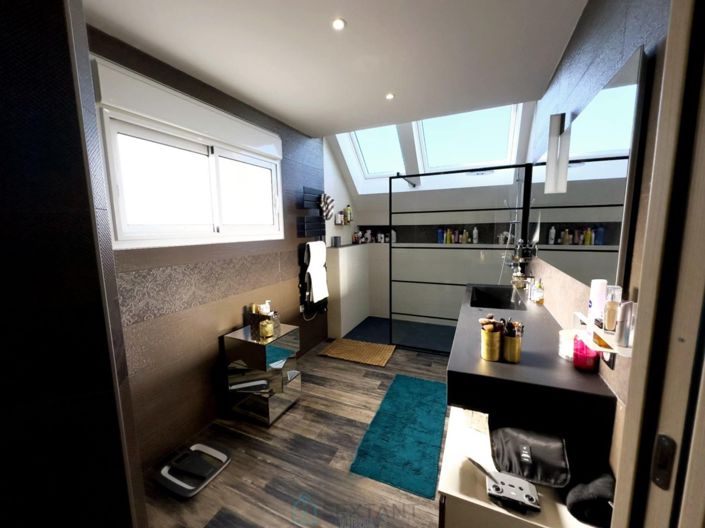 Image No.14-3 Bed Villa for sale