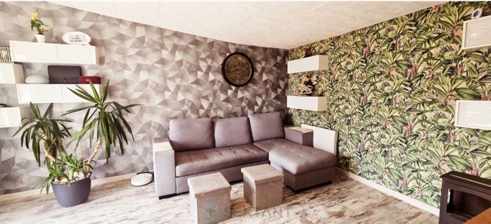 Image No.5-2 Bed House for sale