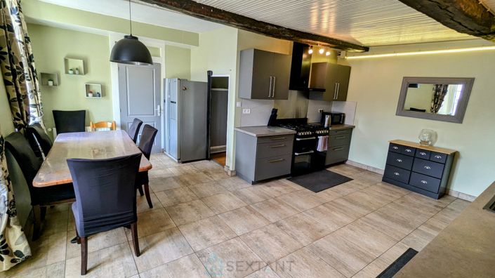 Image No.14-4 Bed Property for sale