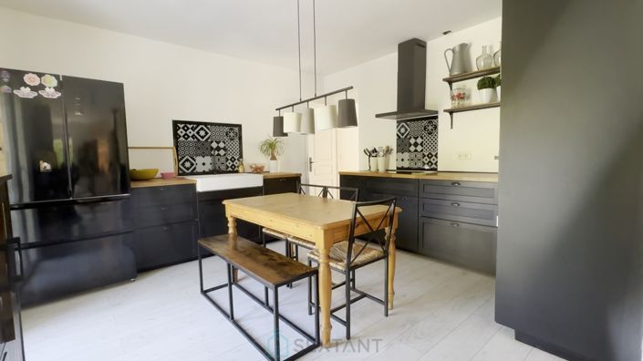 Image No.12-4 Bed Property for sale