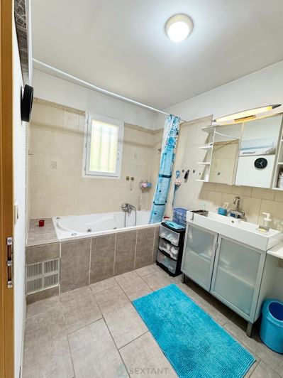 Image No.8-1 Bed Property for sale