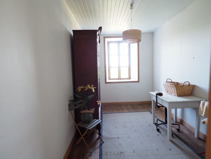 Image No.14-4 Bed House for sale