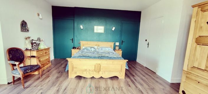 Image No.13-8 Bed Property for sale