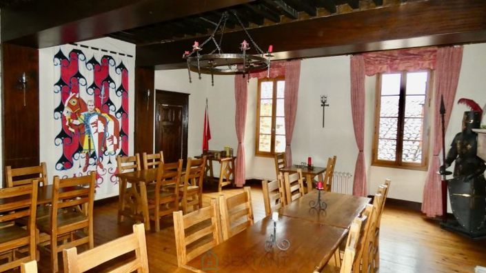 Image No.21-8 Bed Property for sale