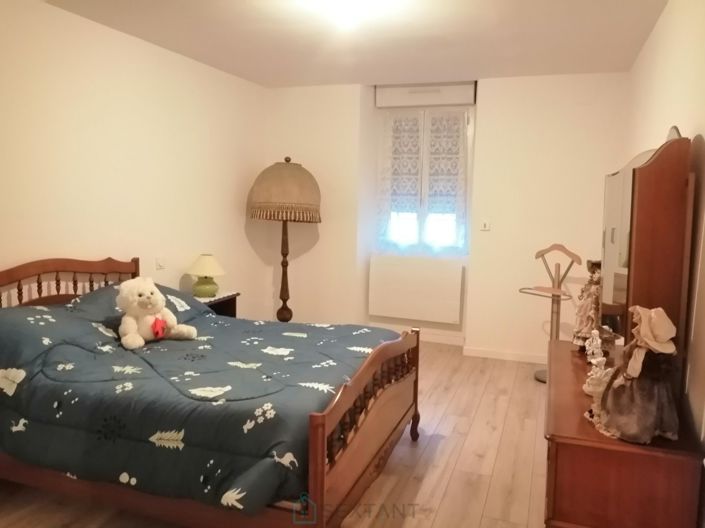 Image No.3-3 Bed Property for sale