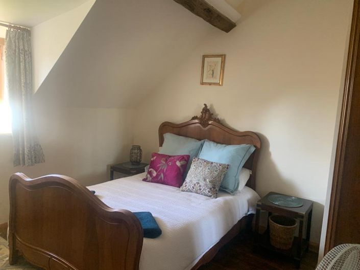 Image No.12-6 Bed Property for sale