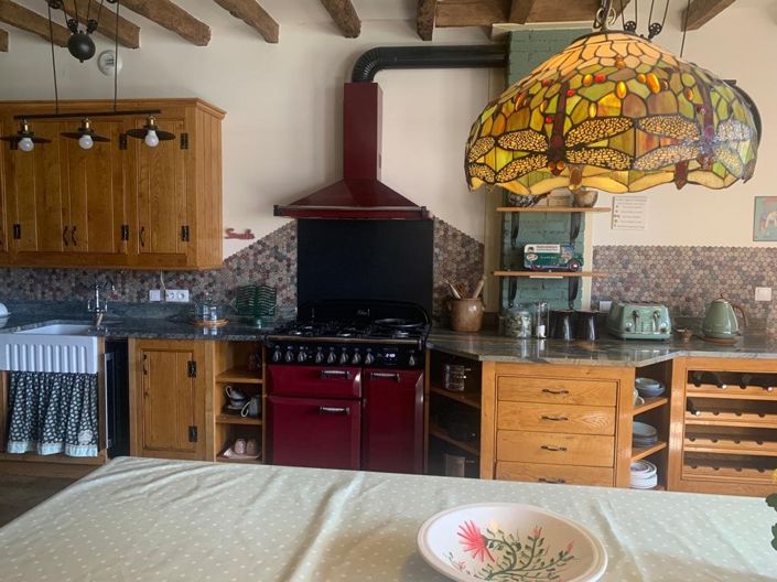 Image No.6-6 Bed Property for sale