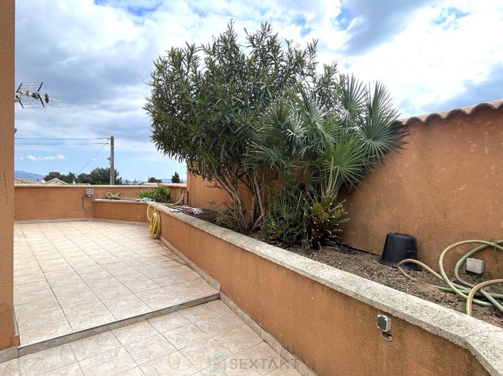 Image No.13-Villa for sale