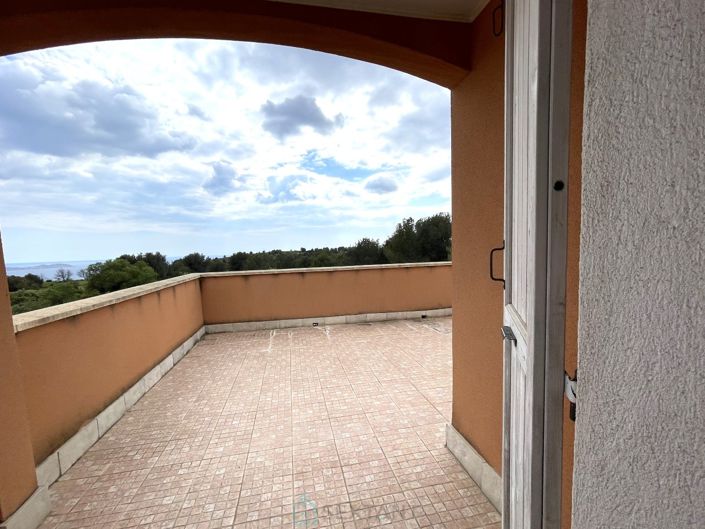 Image No.16-Villa for sale