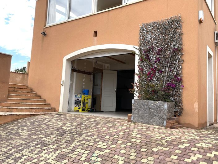 Image No.18-Villa for sale