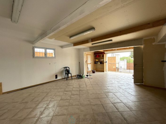 Image No.19-Villa for sale