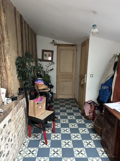 Image No.3-3 Bed Property for sale