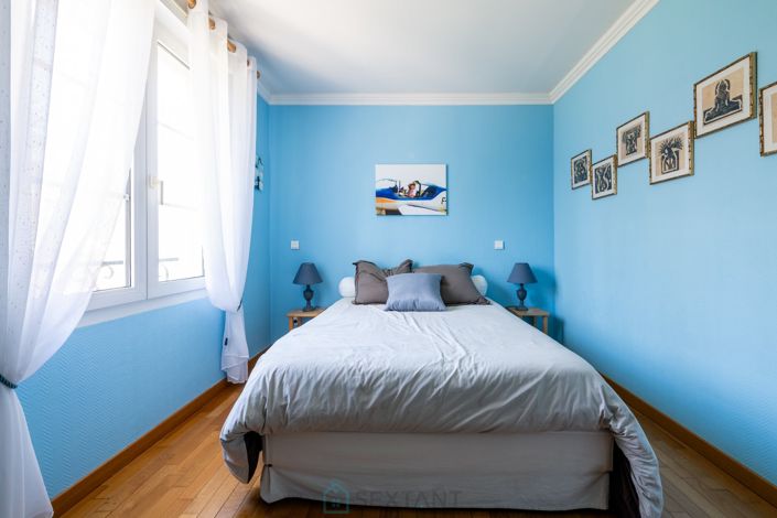 Image No.30-5 Bed Property for sale