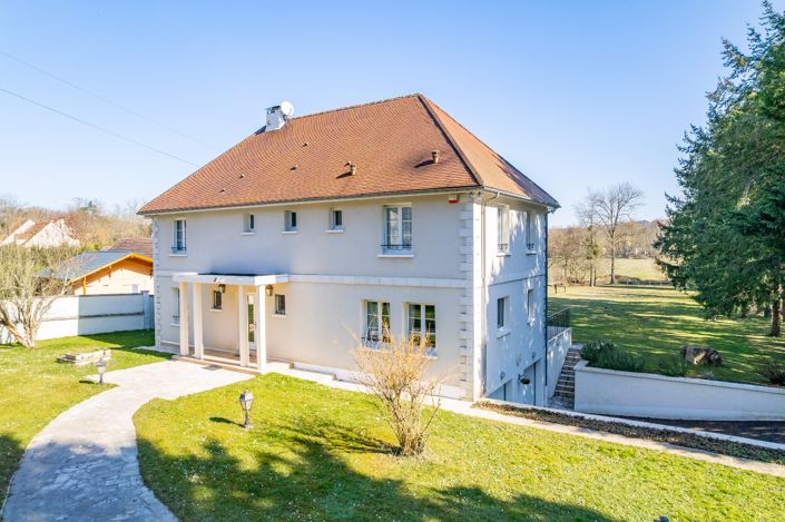 Image No.5-5 Bed Property for sale