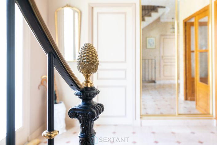 Image No.7-5 Bed Property for sale