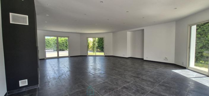 Image No.6-4 Bed Villa for sale