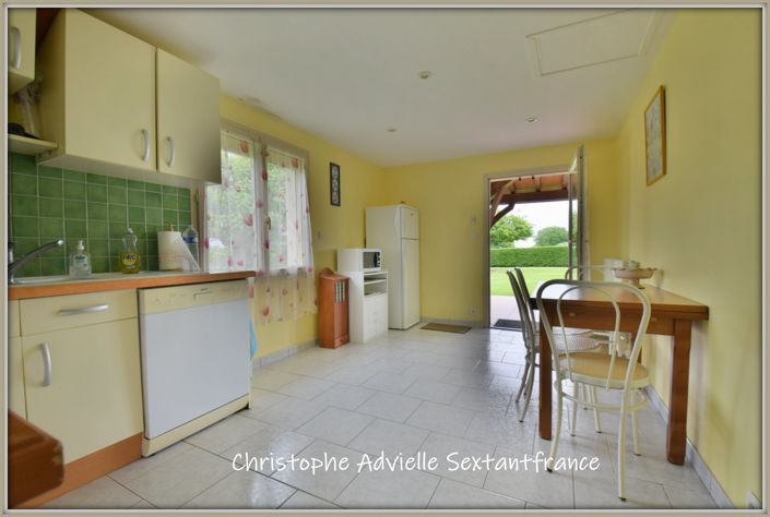 Image No.11-5 Bed Property for sale