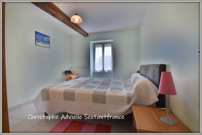 Image No.12-5 Bed Property for sale