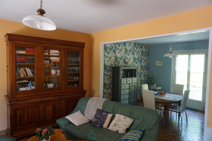 Image No.20-4 Bed Property for sale