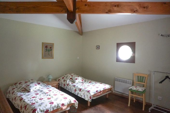 Image No.22-4 Bed Property for sale