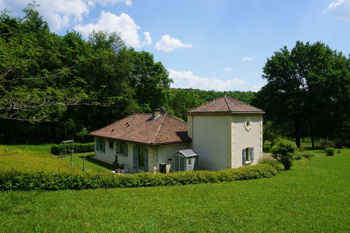 Image No.5-4 Bed Property for sale